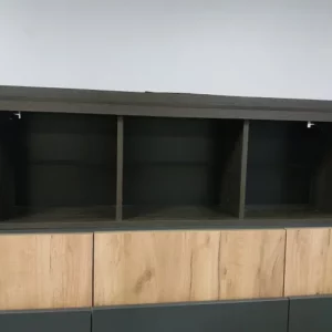 Полка навесная в Калининграде